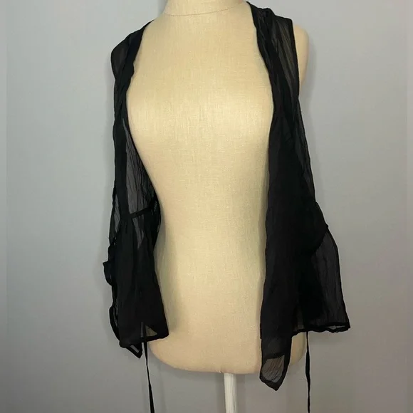 Women’s Band of Gypsies Black Lace Vest - Picture 4 of 8